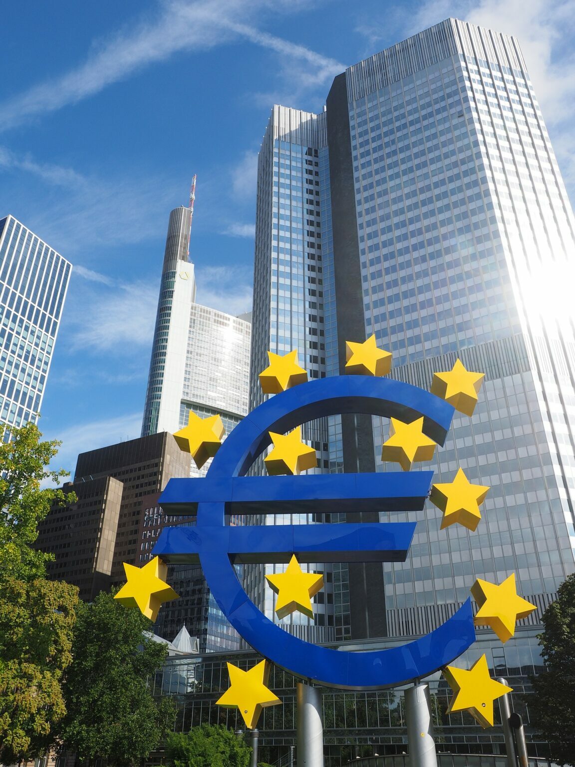 La politica straordinaria della BCE BCE